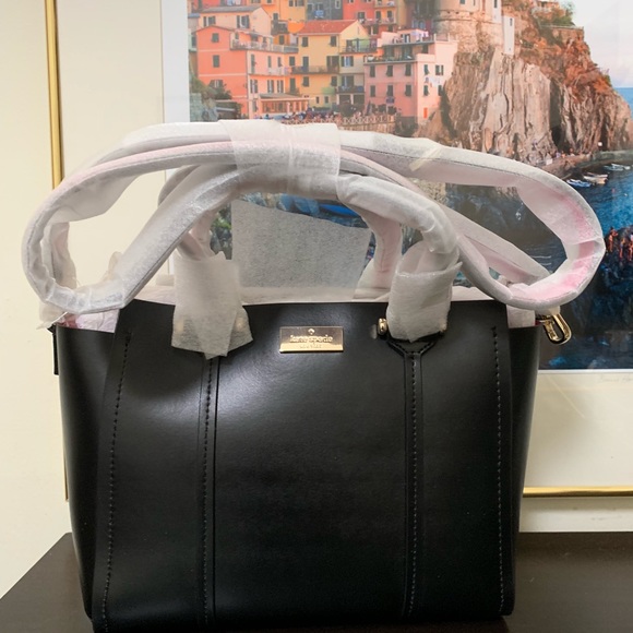 Kate Spade Leather Satchel- Black & pink NWT - Picture 2 of 4